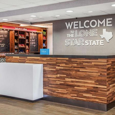 Hampton Inn & Suites Dallas-Алън Екстериор снимка