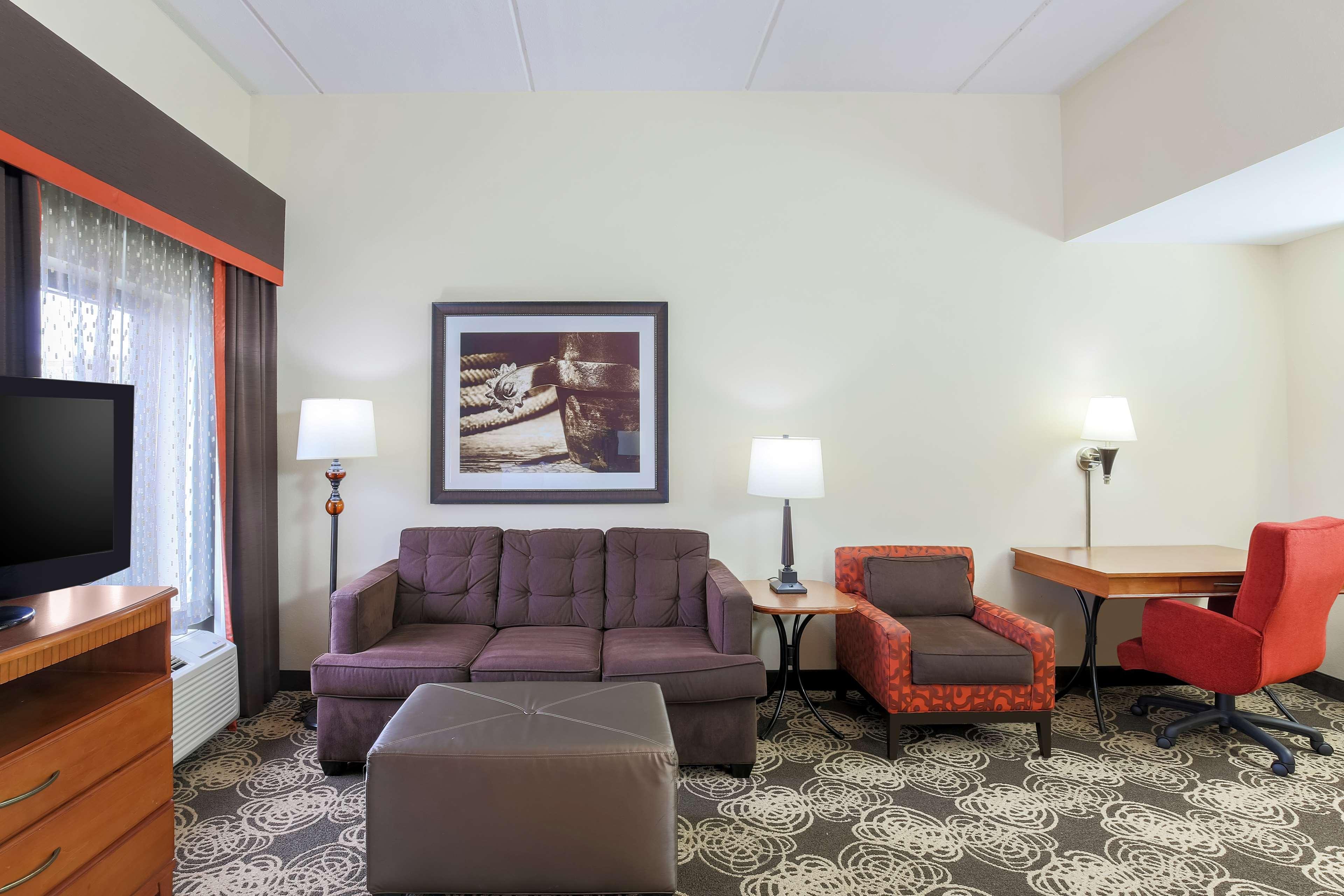 Hampton Inn & Suites Dallas-Алън Екстериор снимка