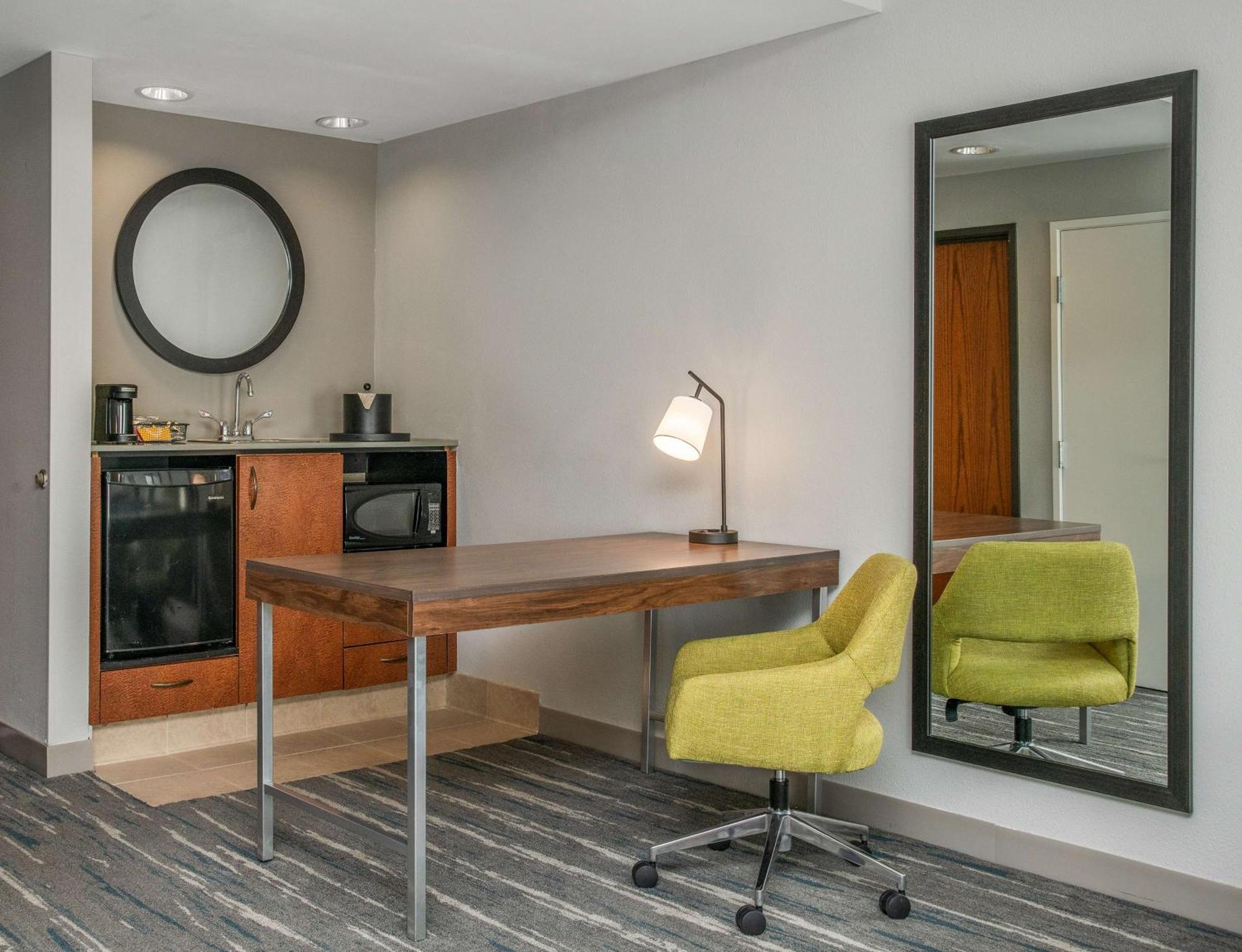 Hampton Inn & Suites Dallas-Алън Екстериор снимка