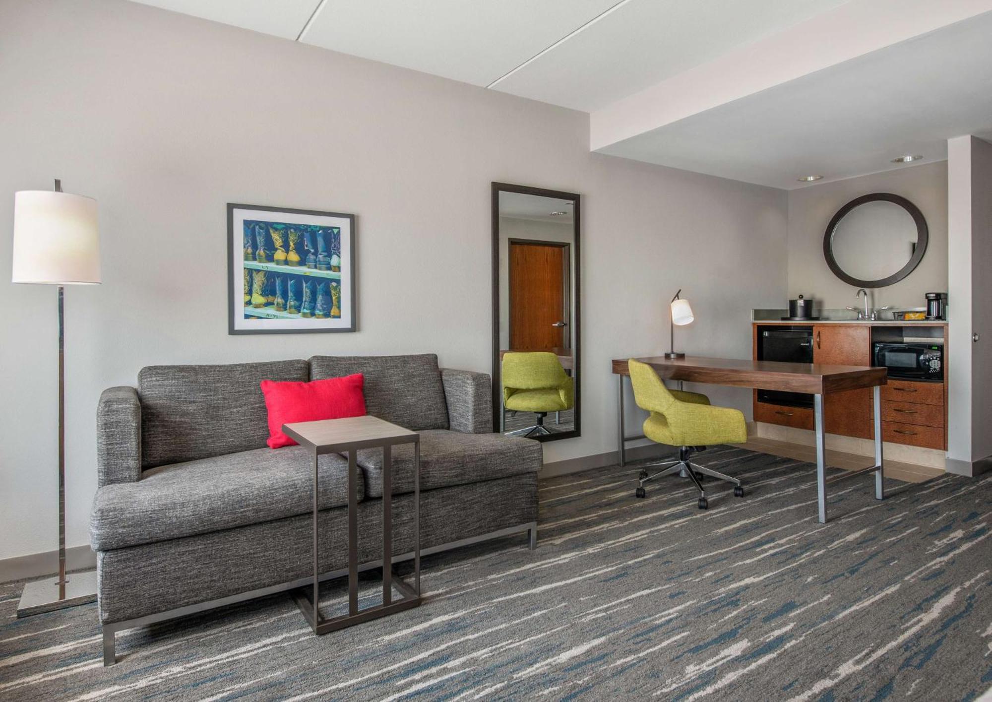 Hampton Inn & Suites Dallas-Алън Екстериор снимка