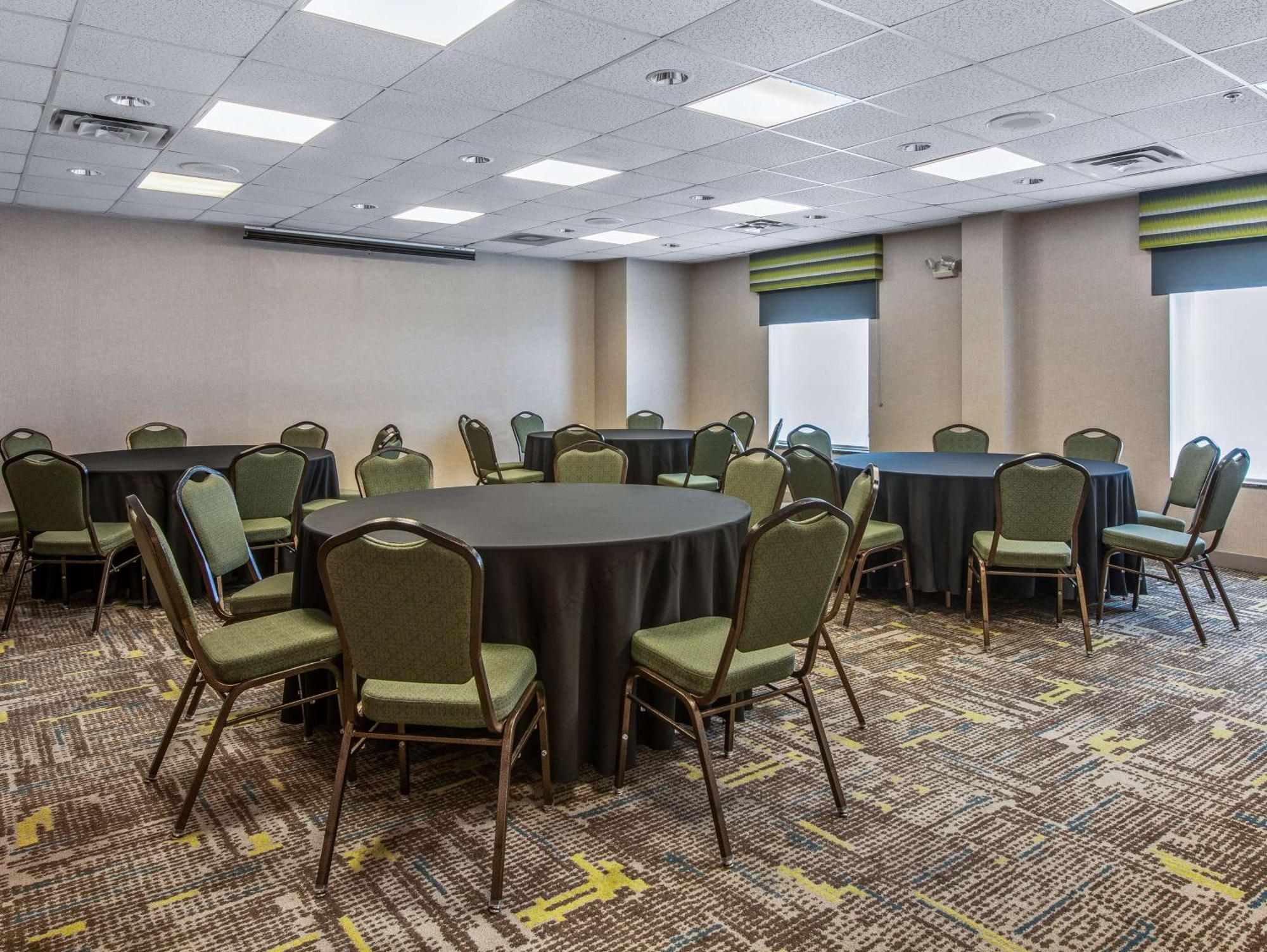 Hampton Inn & Suites Dallas-Алън Екстериор снимка