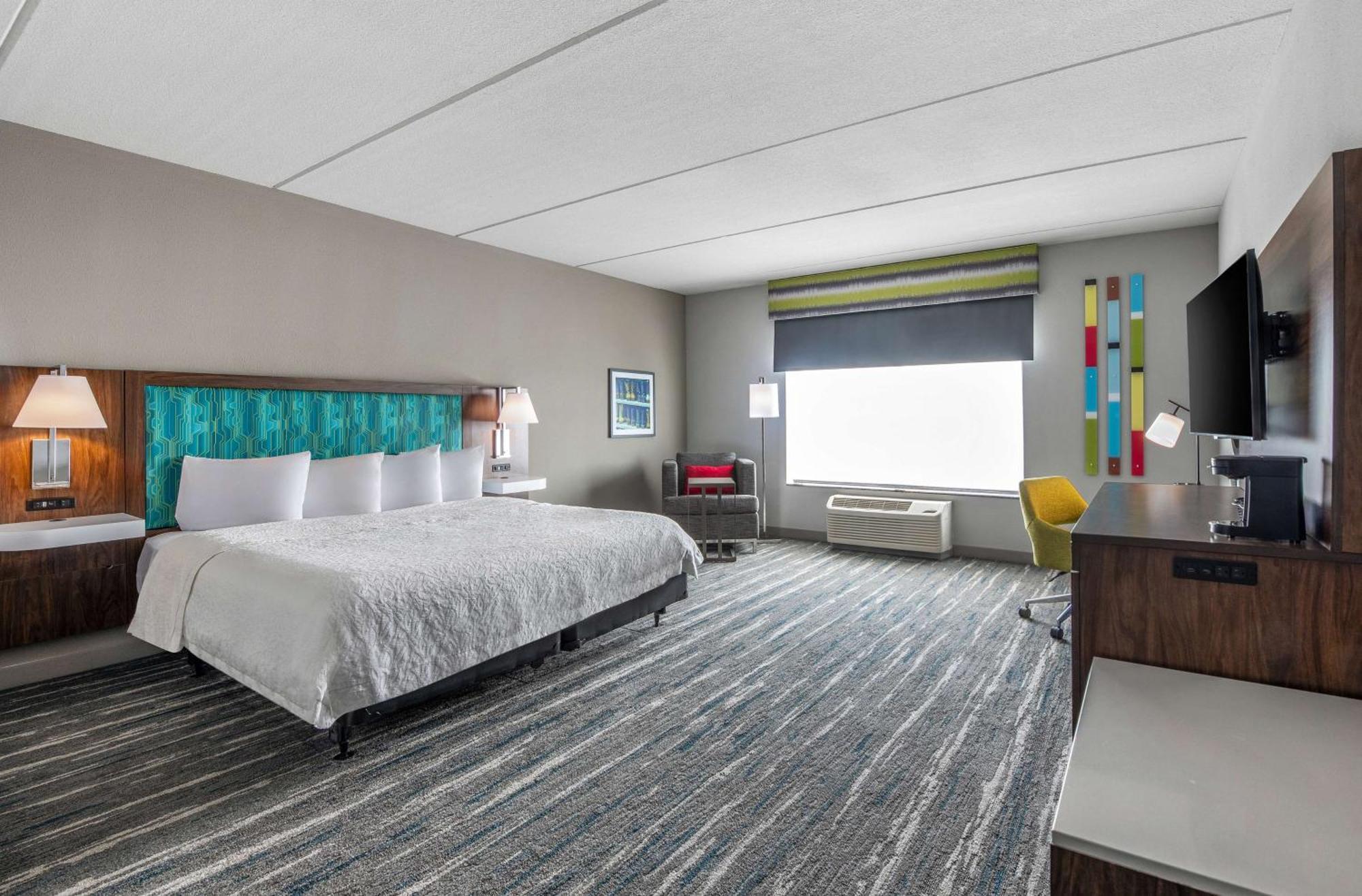 Hampton Inn & Suites Dallas-Алън Екстериор снимка